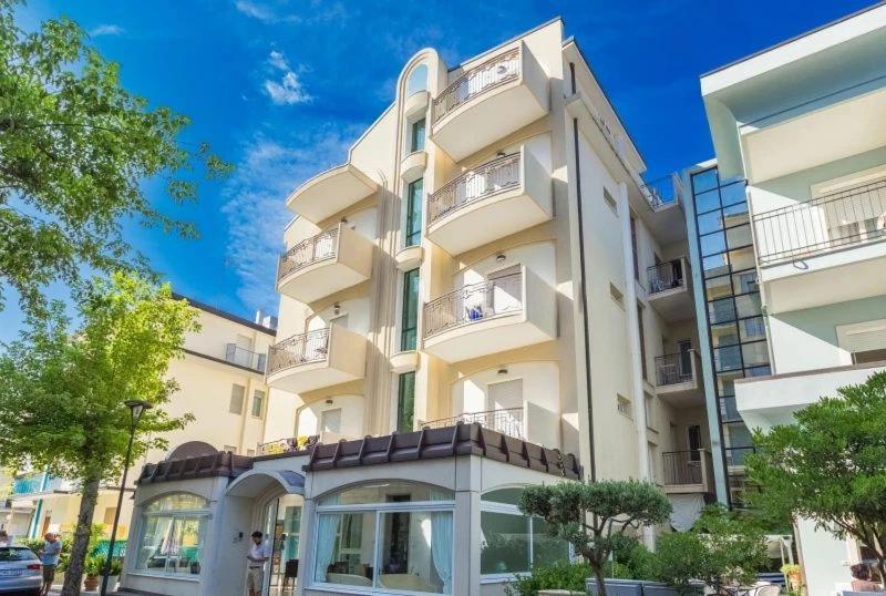 Hotel Ivana ميسانو ادرياتيكو المظهر الخارجي الصورة