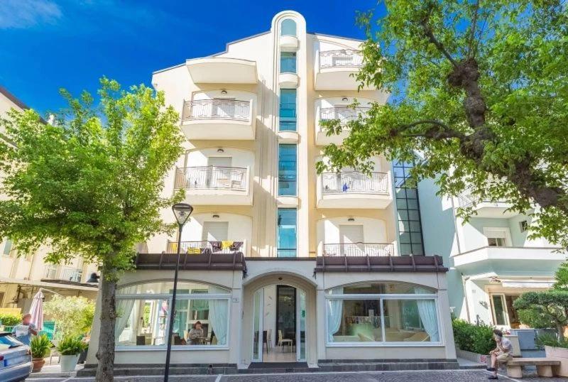 Hotel Ivana ميسانو ادرياتيكو المظهر الخارجي الصورة