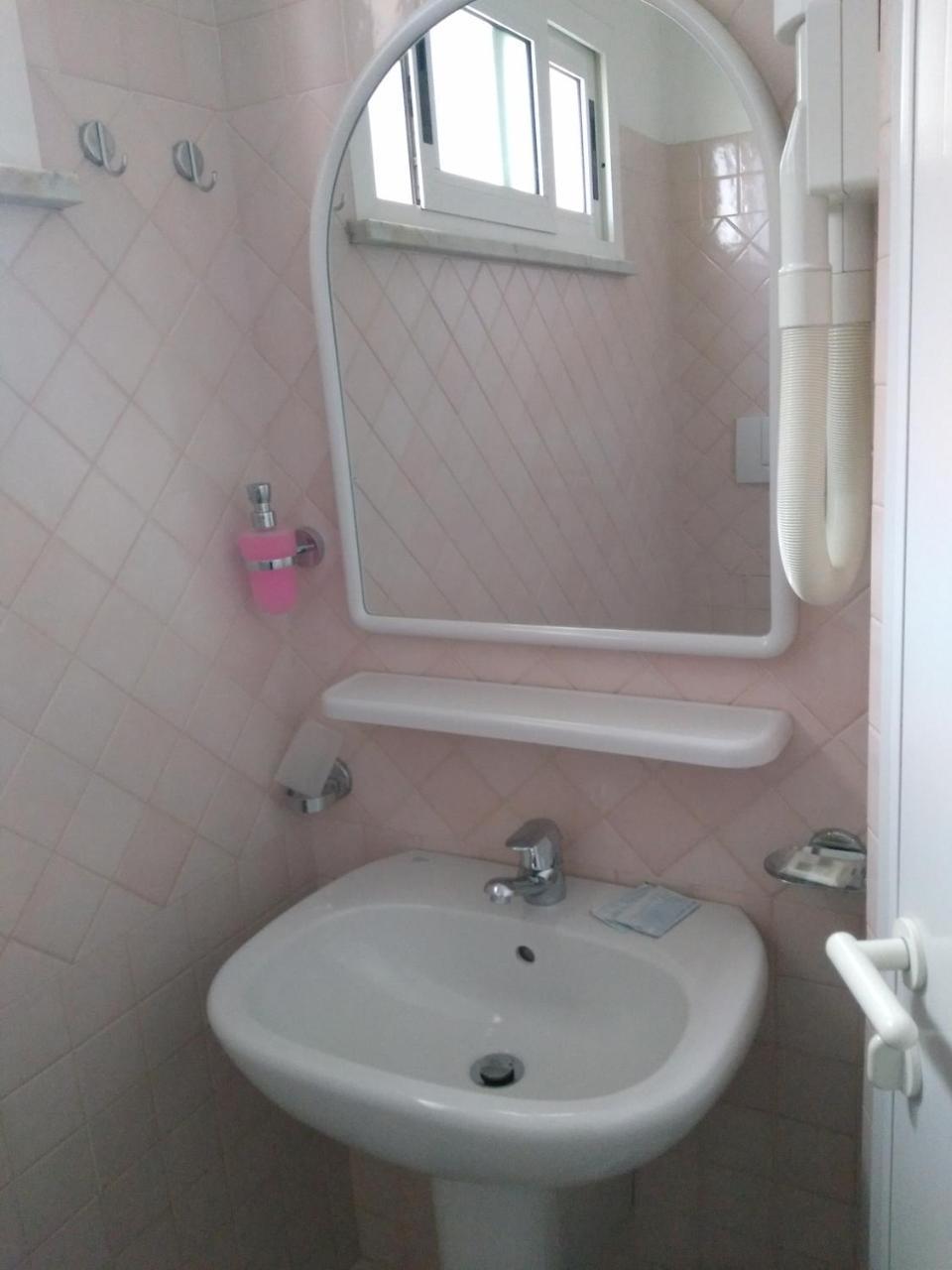 Hotel Ivana ميسانو ادرياتيكو المظهر الخارجي الصورة