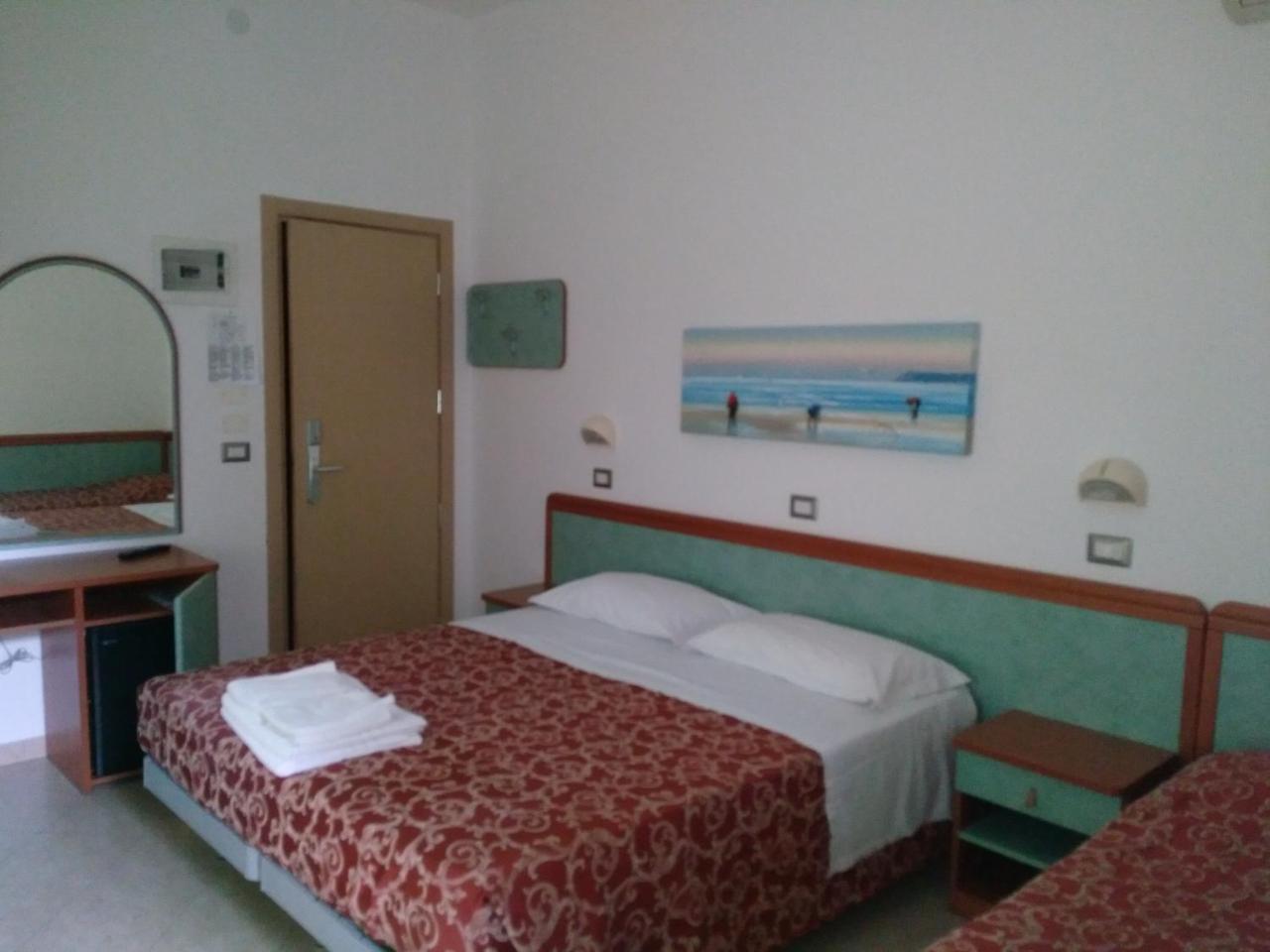 Hotel Ivana ميسانو ادرياتيكو المظهر الخارجي الصورة