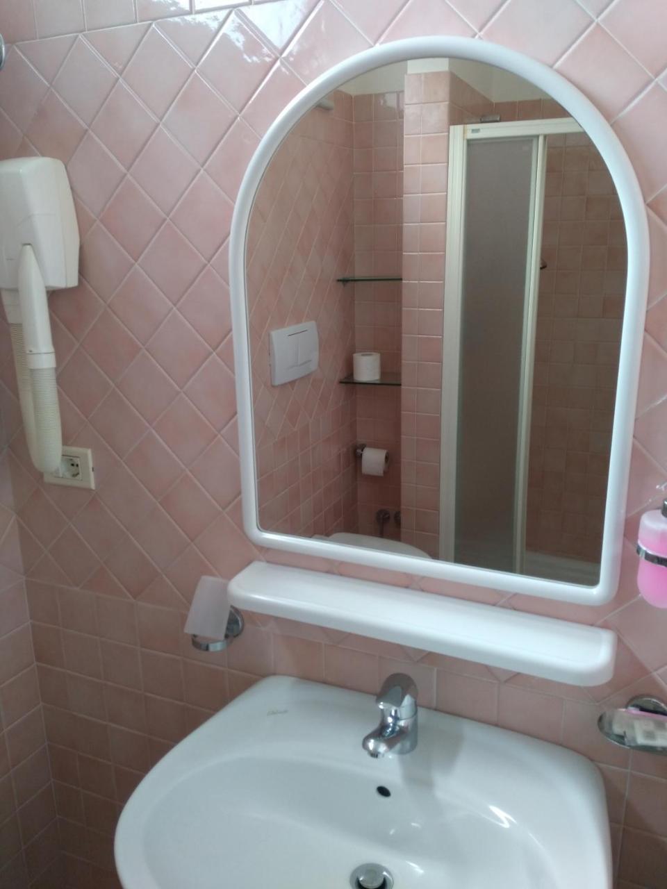 Hotel Ivana ميسانو ادرياتيكو المظهر الخارجي الصورة